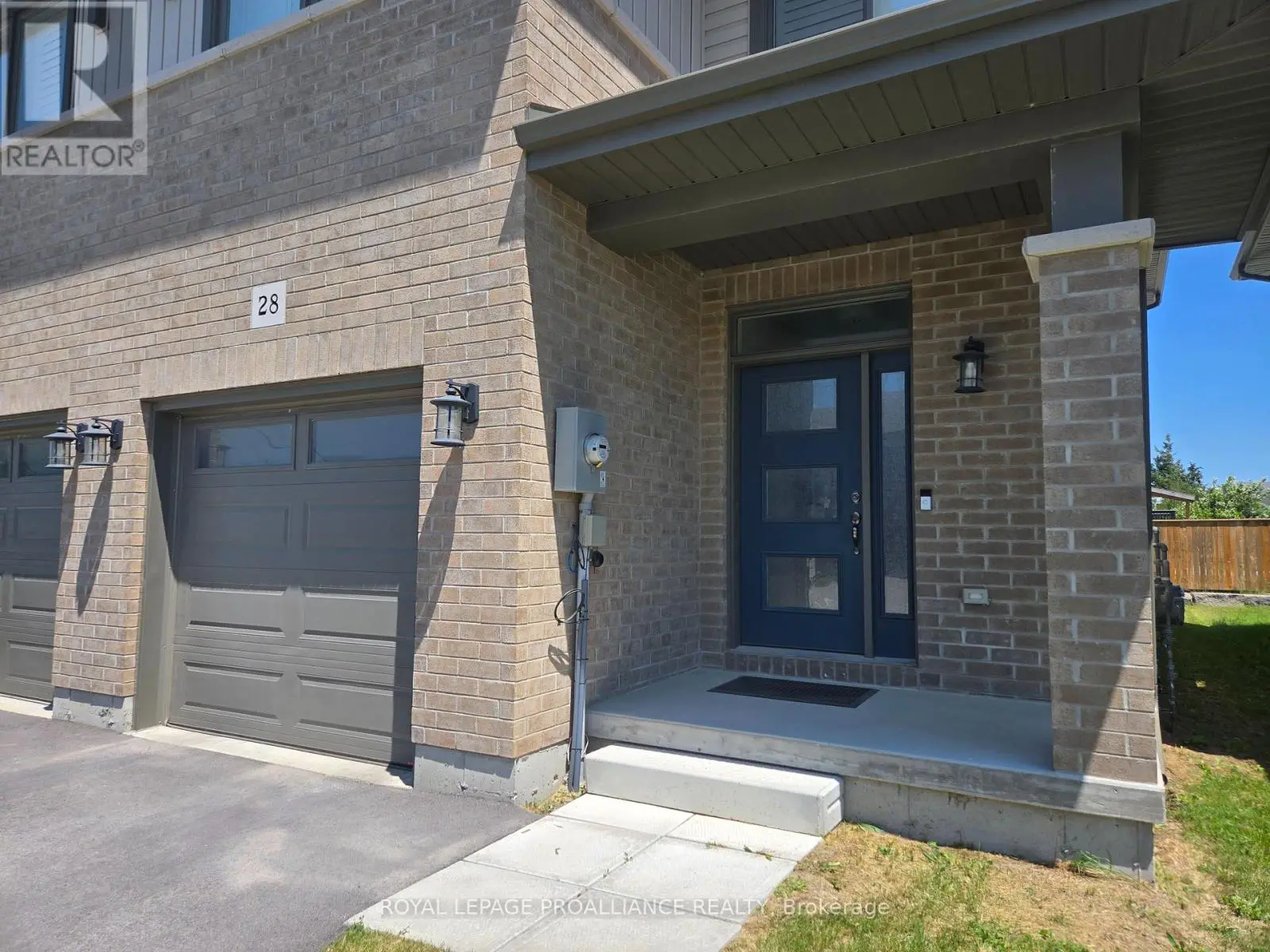 28 Nipigon Street, Belleville, Ontario  K8N 0S8 - Photo 2 - X12220022