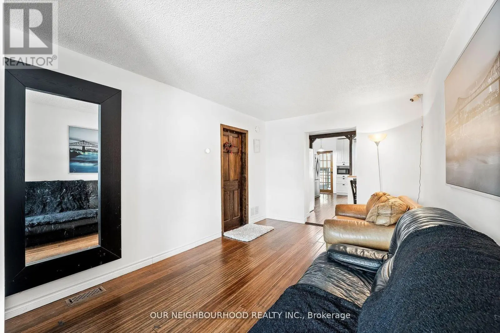 37 Elder Avenue, Toronto, Ontario  M8W 1S3 - Photo 3 - W12221598