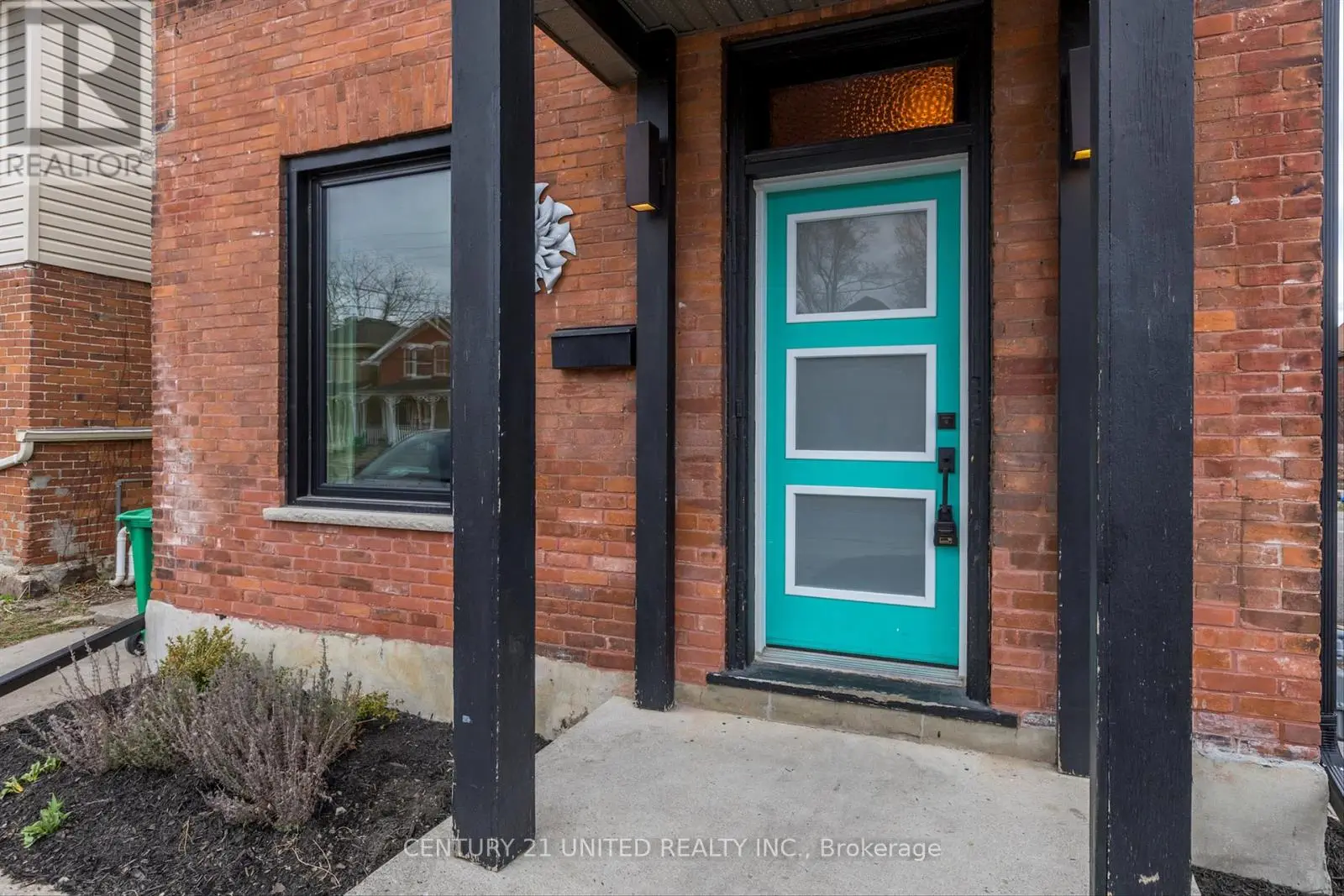 508 Sherbrooke Street, Peterborough Central, Ontario  K9J 2P3 - Photo 2 - X12195737