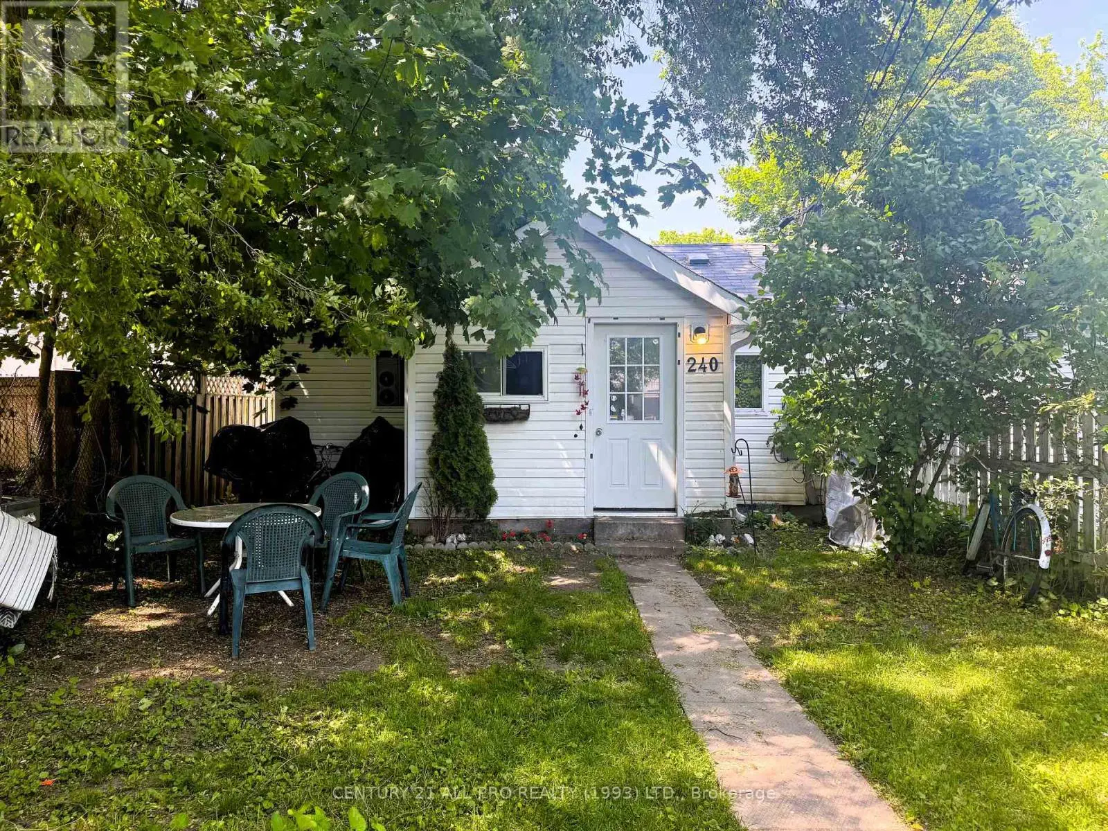 240 University Avenue W, Cobourg, Ontario  K9A 2E9 - Photo 2 - X12204224