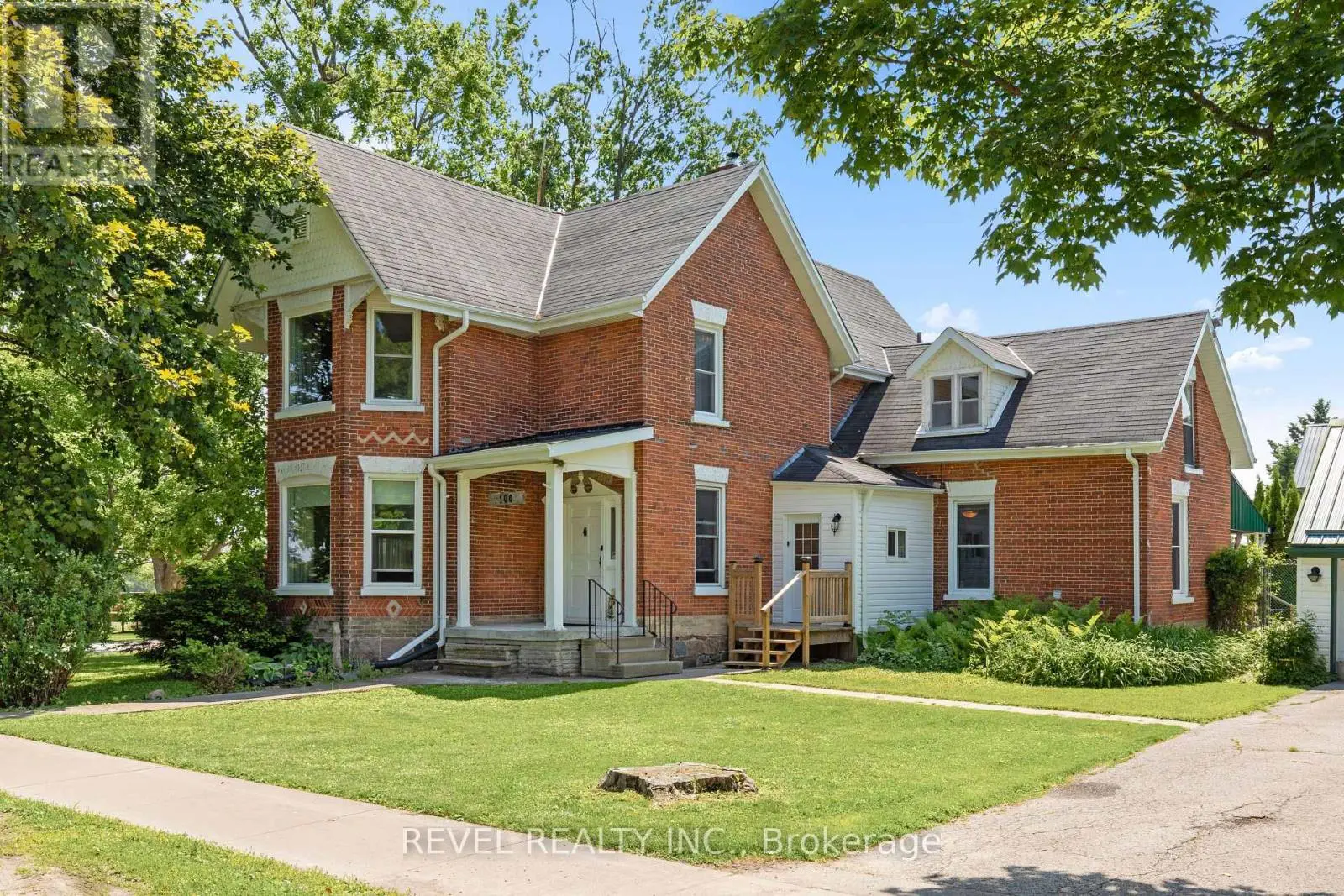 100 NAPPADALE STREET, Kawartha Lakes, Ontario