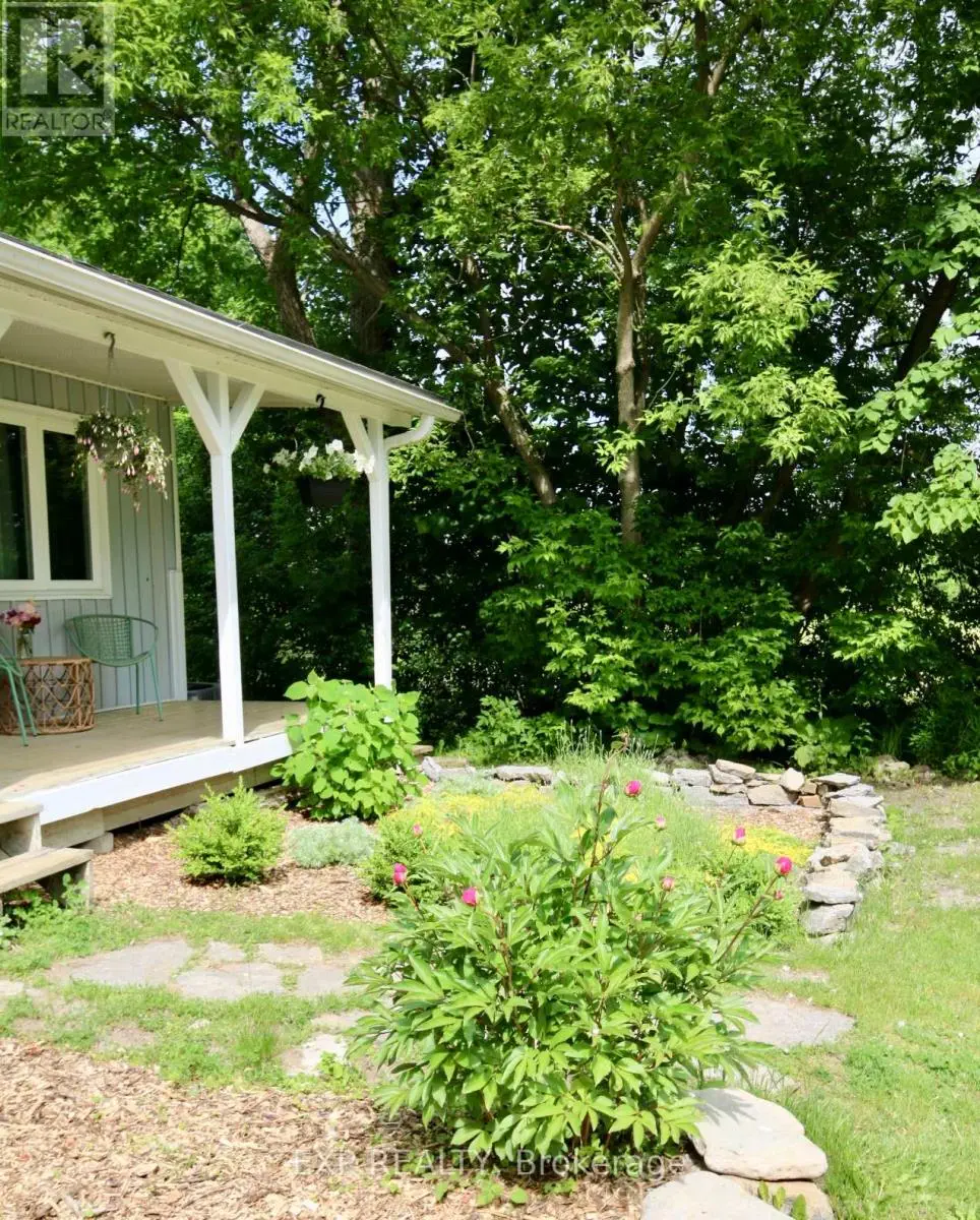 825 County Road 8 Road, Prince Edward County, Ontario  K0K 2T0 - Photo 3 - X12222694