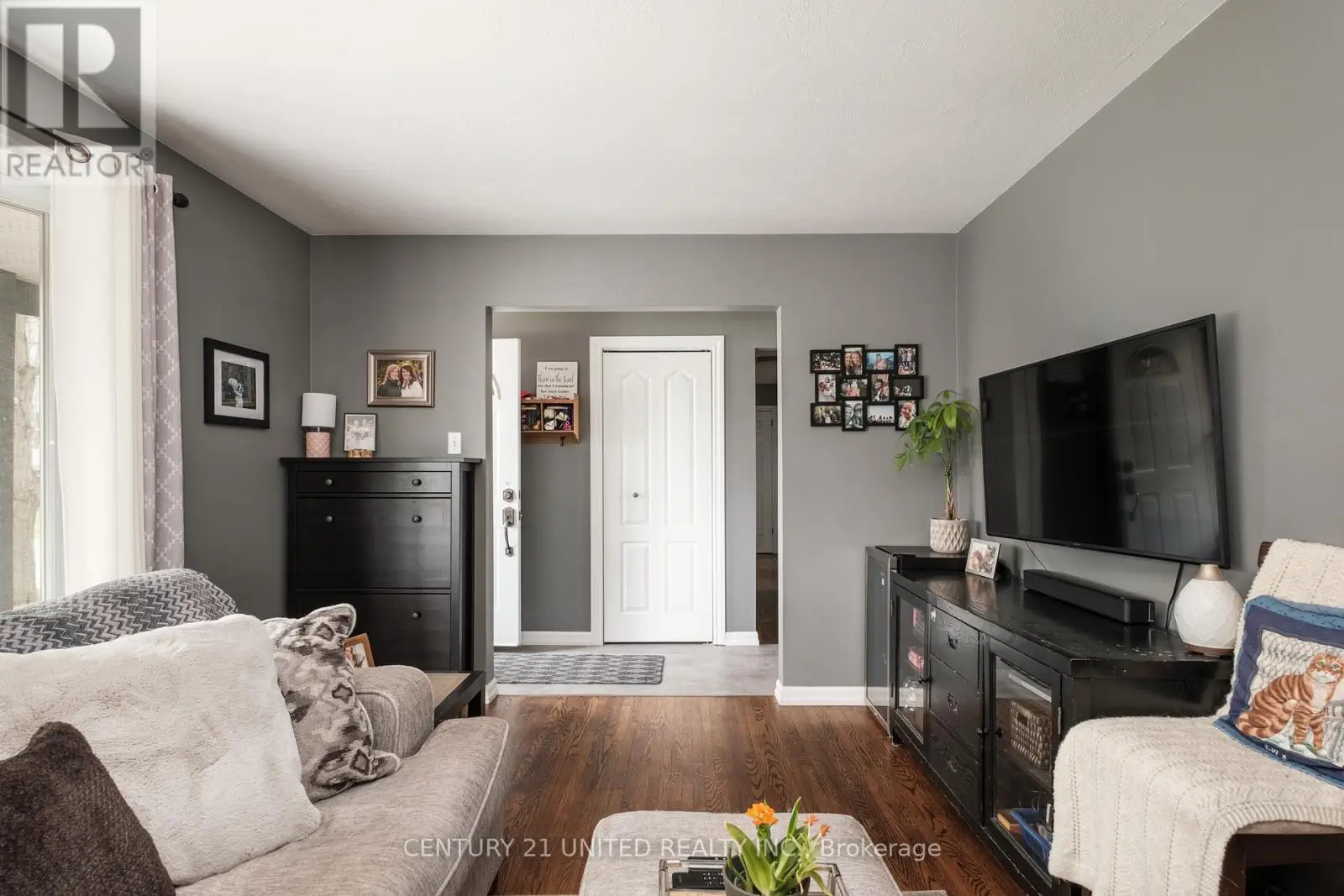 1316 Bathurst Street, Peterborough North, Ontario  K9H 6X9 - Photo 3 - X12222832