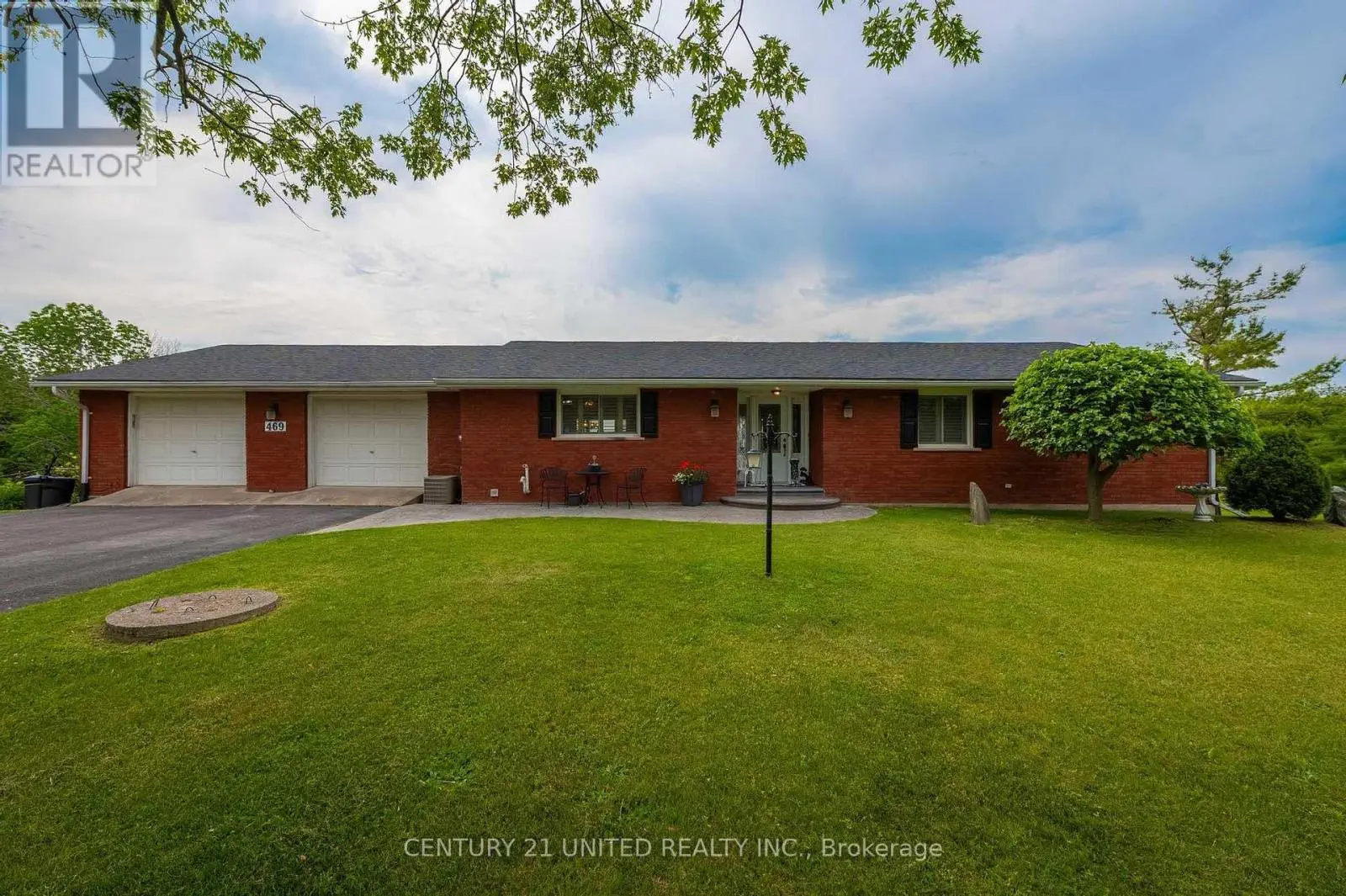 469 Brenda Crescent, Selwyn, Ontario  K9J 6X4 - Photo 2 - X12222913