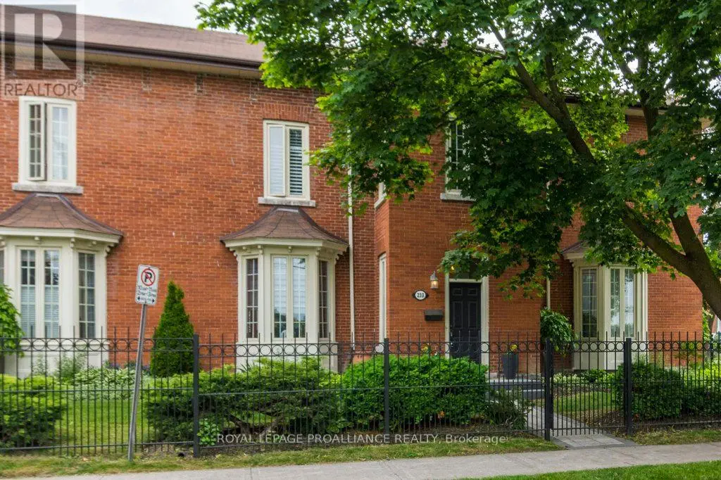 5 - 233 John Street, Belleville, Ontario  K8N 3G2 - Photo 2 - X12223104