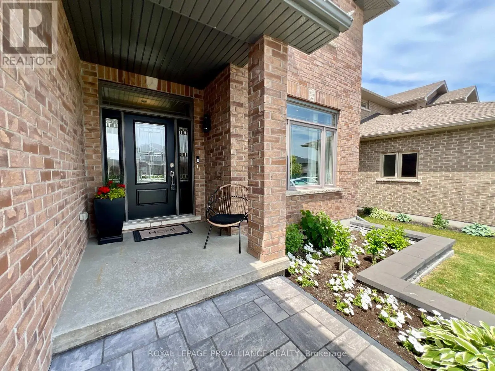 32 Vertis Court, Belleville, Ontario  K8N 0C9 - Photo 3 - X12223406