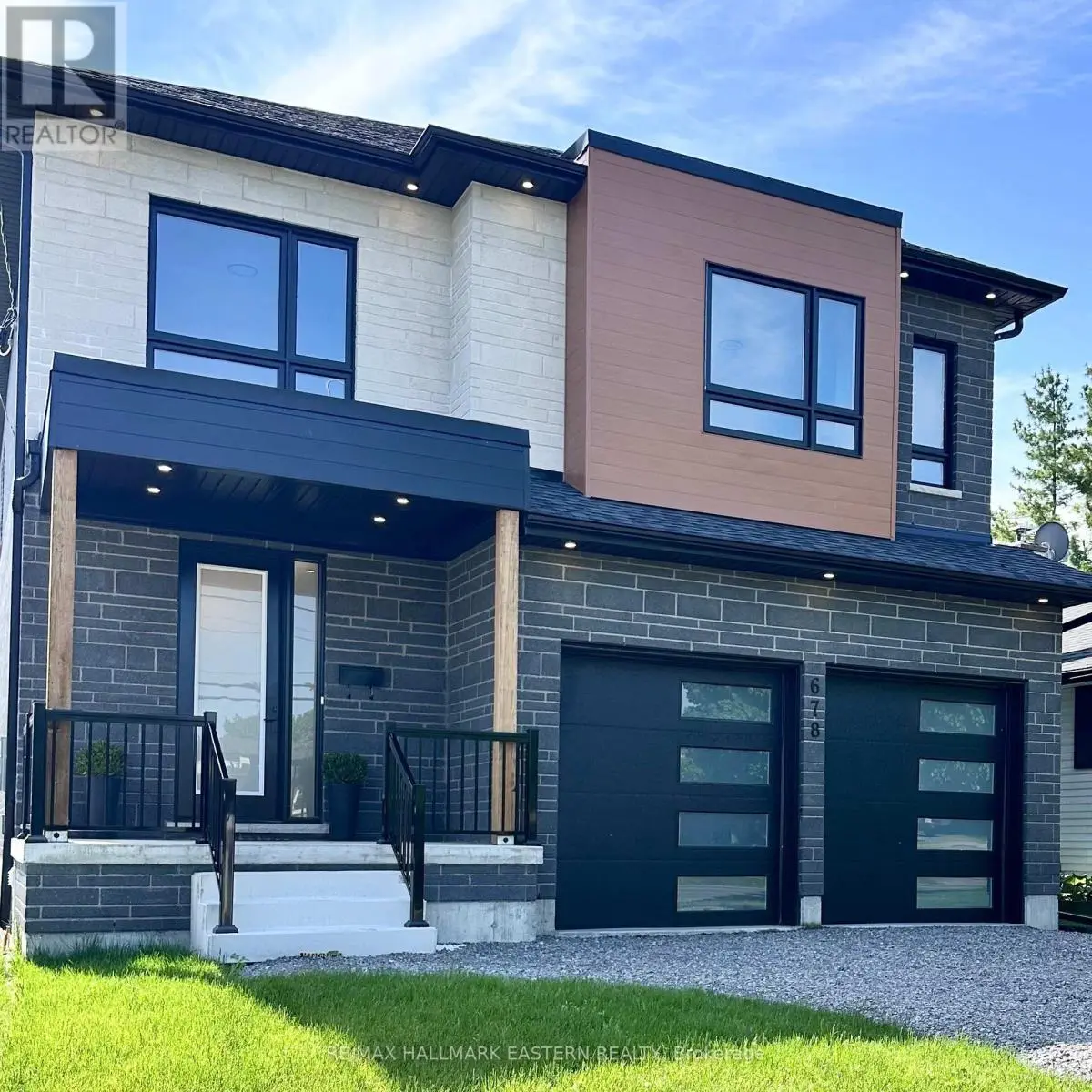 678 Otonabee Drive, Peterborough South, Ontario  K9J 7P9 - Photo 2 - X12159603