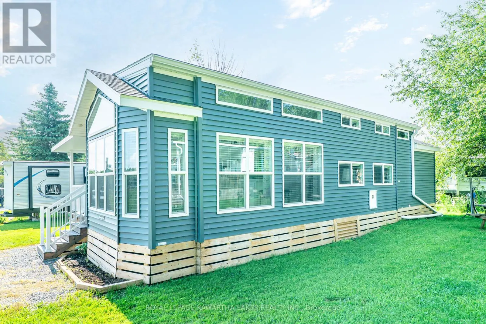 46 Alpine Street, Kawartha Lakes, Ontario  K9V 4R1 - Photo 3 - X12223796
