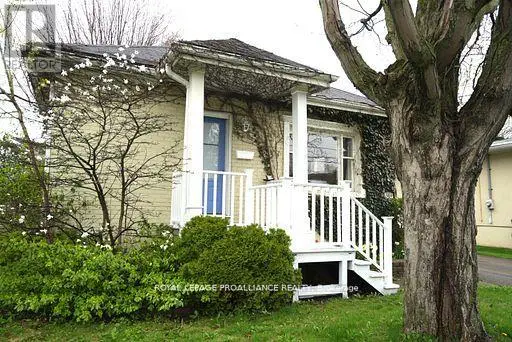 384 D'arcy Street, Cobourg, Ontario  K9A 4A5 - Photo 2 - X12224003