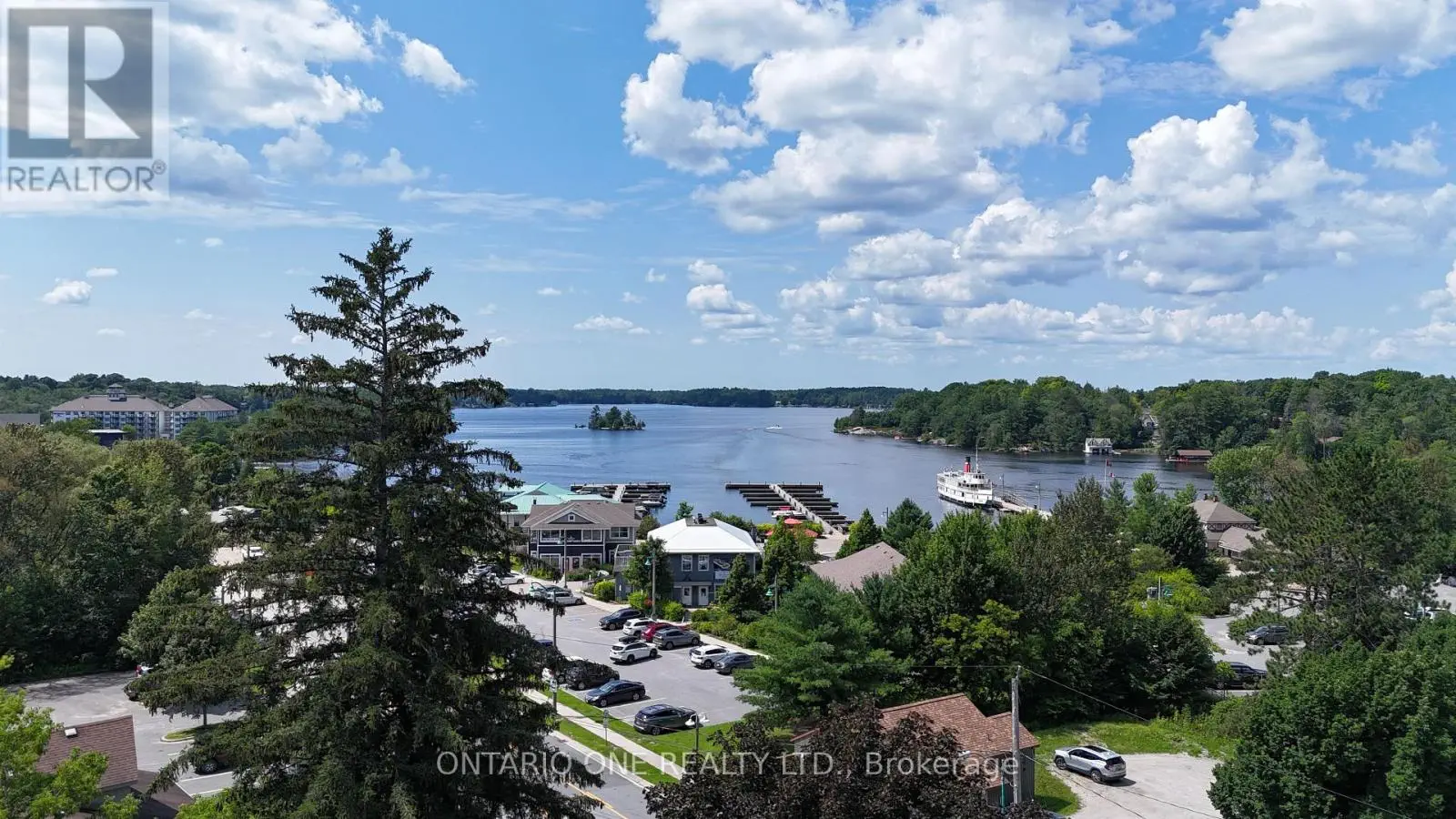 811 Bay Street, Gravenhurst, Ontario  P1P 1G7 - Photo 2 - X12225273
