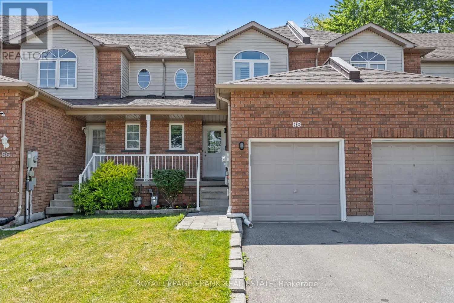 88 Richfield Square, Clarington, Ontario  L1E 3G4 - Photo 2 - E12225726
