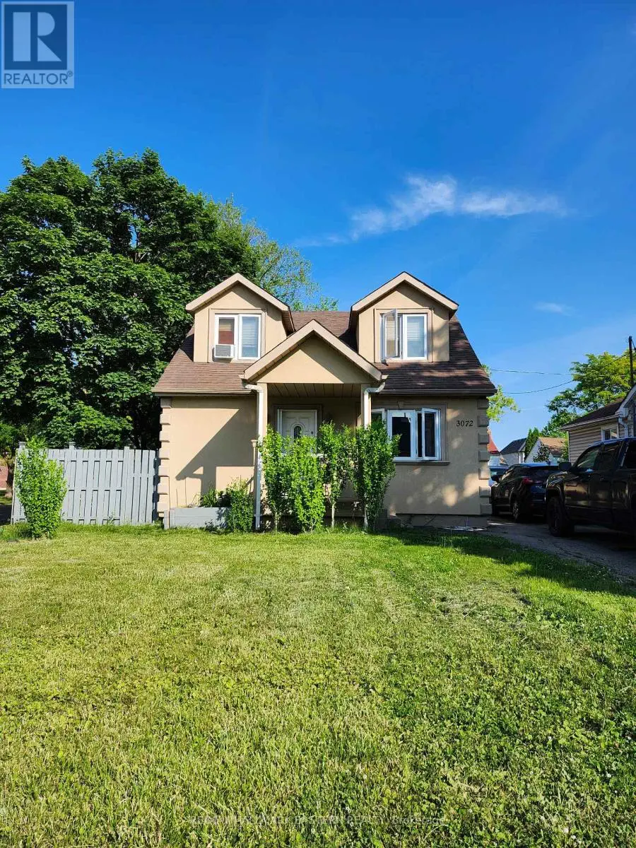 3072 Mcnaughton Avenue, Mississauga, Ontario  L4T 1R7 - Photo 2 - W12056415