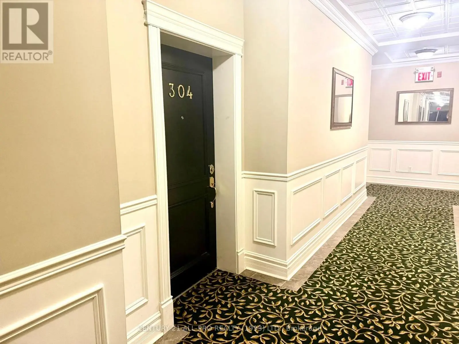 304 - 323 George Street, Cobourg, Ontario  K9A 3L9 - Photo 2 - X12226199