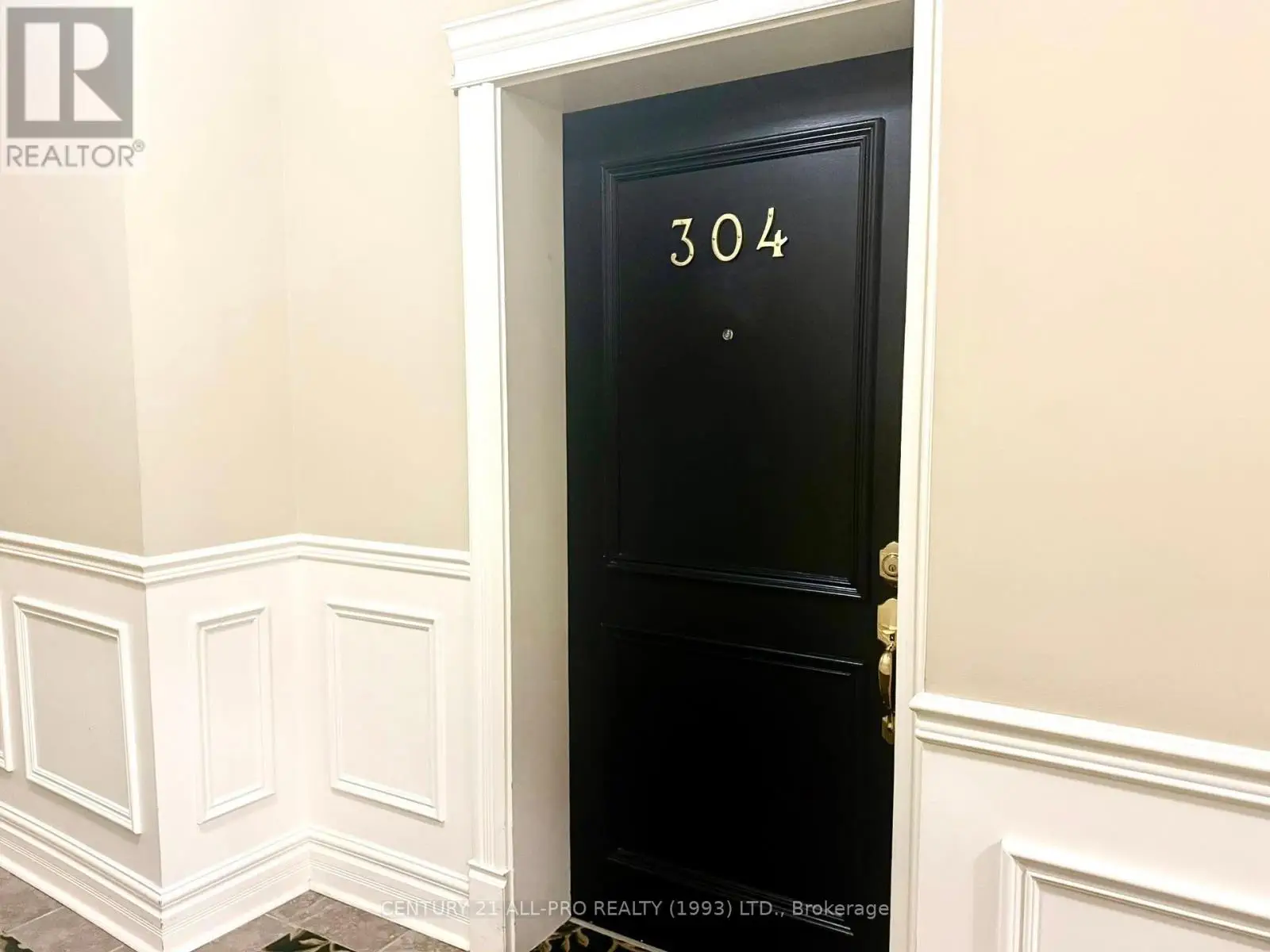 304 - 323 George Street, Cobourg, Ontario  K9A 3L9 - Photo 3 - X12226199