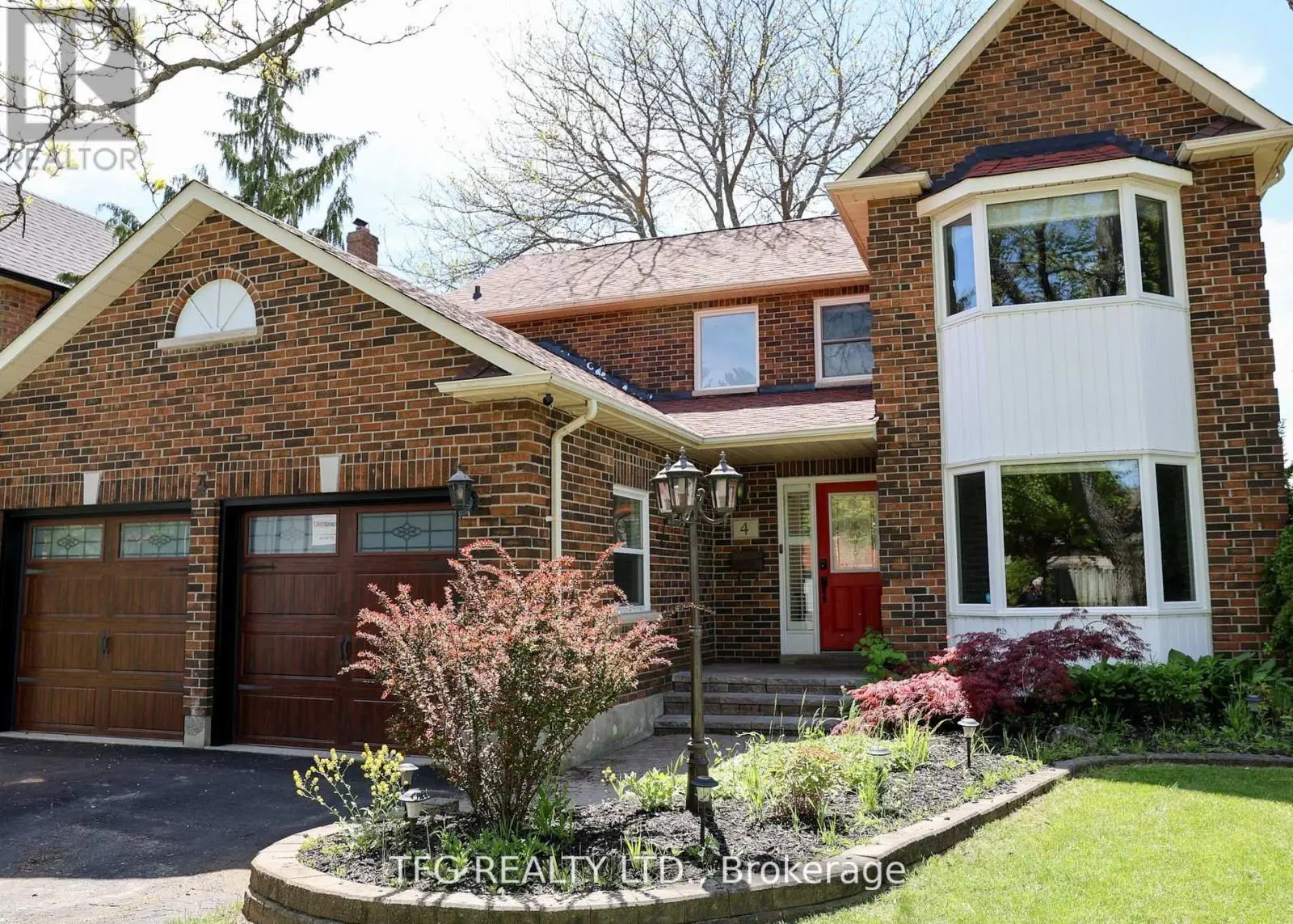 4 Carriage Lane, Clarington, Ontario  L1E 1J9 - Photo 1 - E12226290