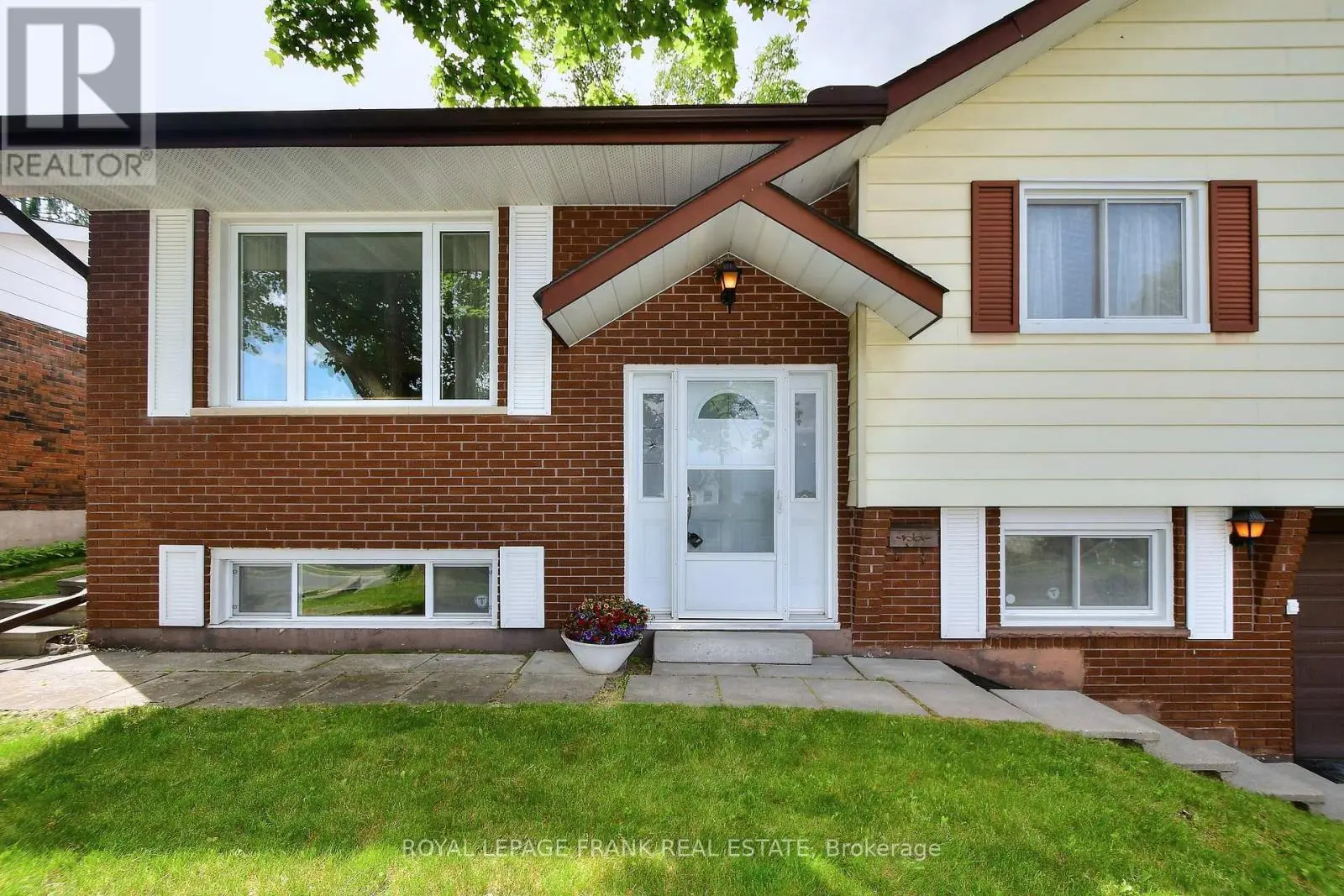 1538 Cherryhill Road, Peterborough West, Ontario  K9K 1A8 - Photo 3 - X12226450