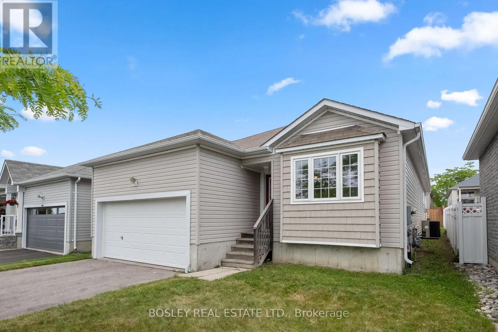 4 Austin Court, Port Hope, Ontario  L1A 0A6 - Photo 2 - X12226619