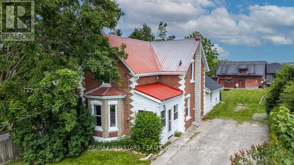 132 King Street, Kawartha Lakes, Ontario  K0M 2T0 - Photo 2 - X12226721