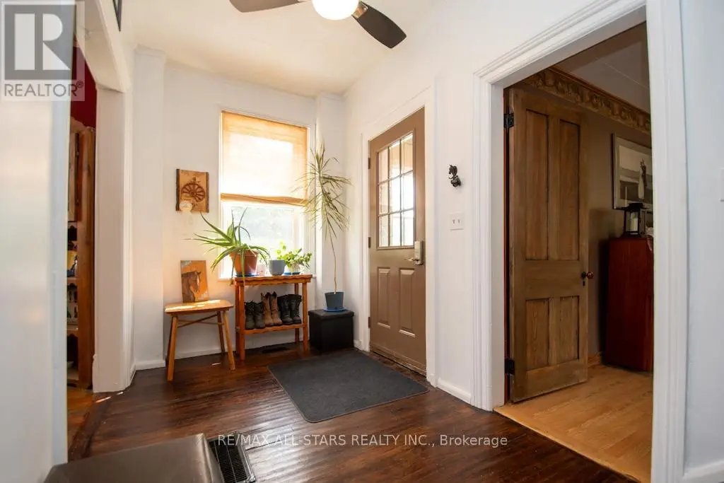 132 King Street, Kawartha Lakes, Ontario  K0M 2T0 - Photo 3 - X12226721
