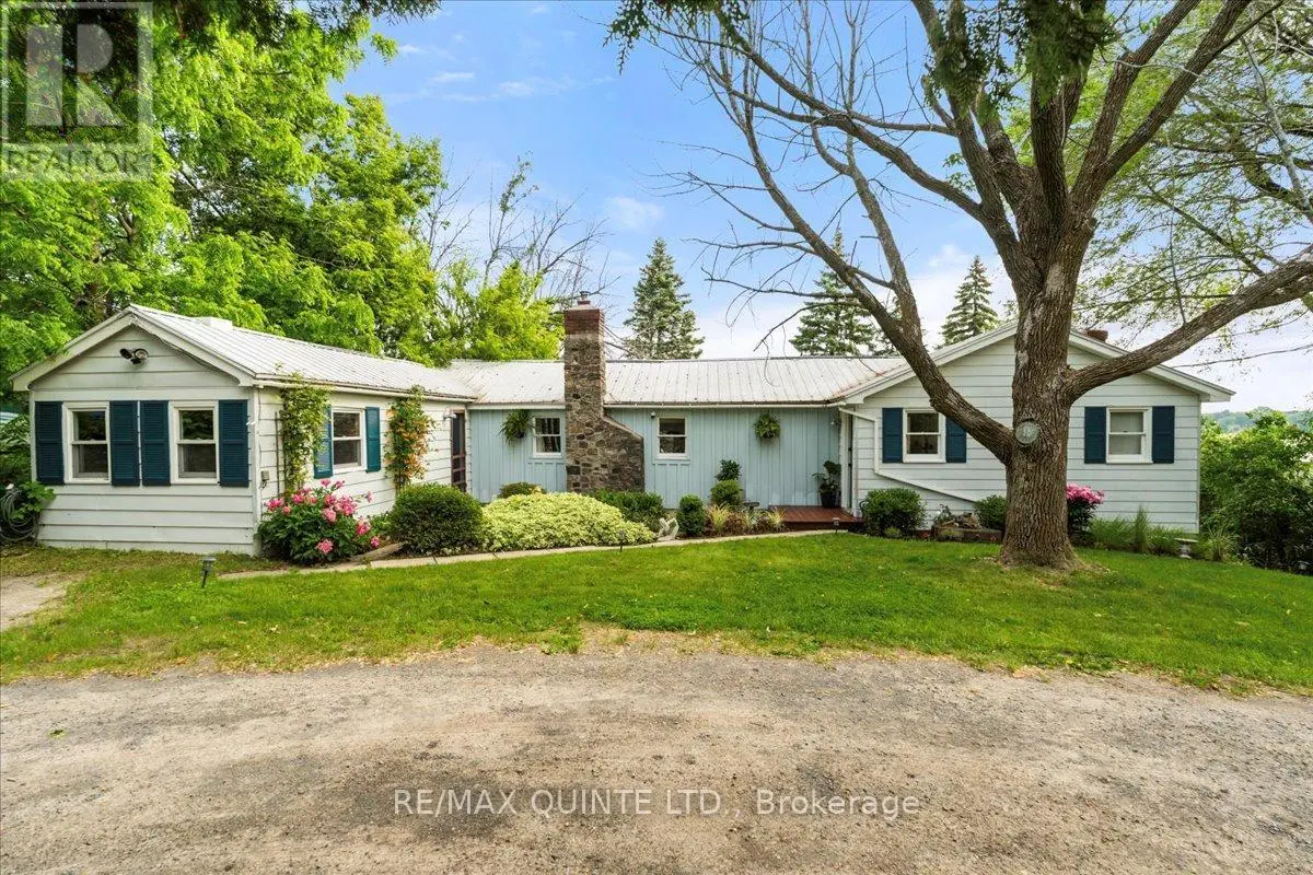 11364 Loyalist Parkway, Prince Edward County, Ontario  K0K 2T0 - Photo 3 - X12226876