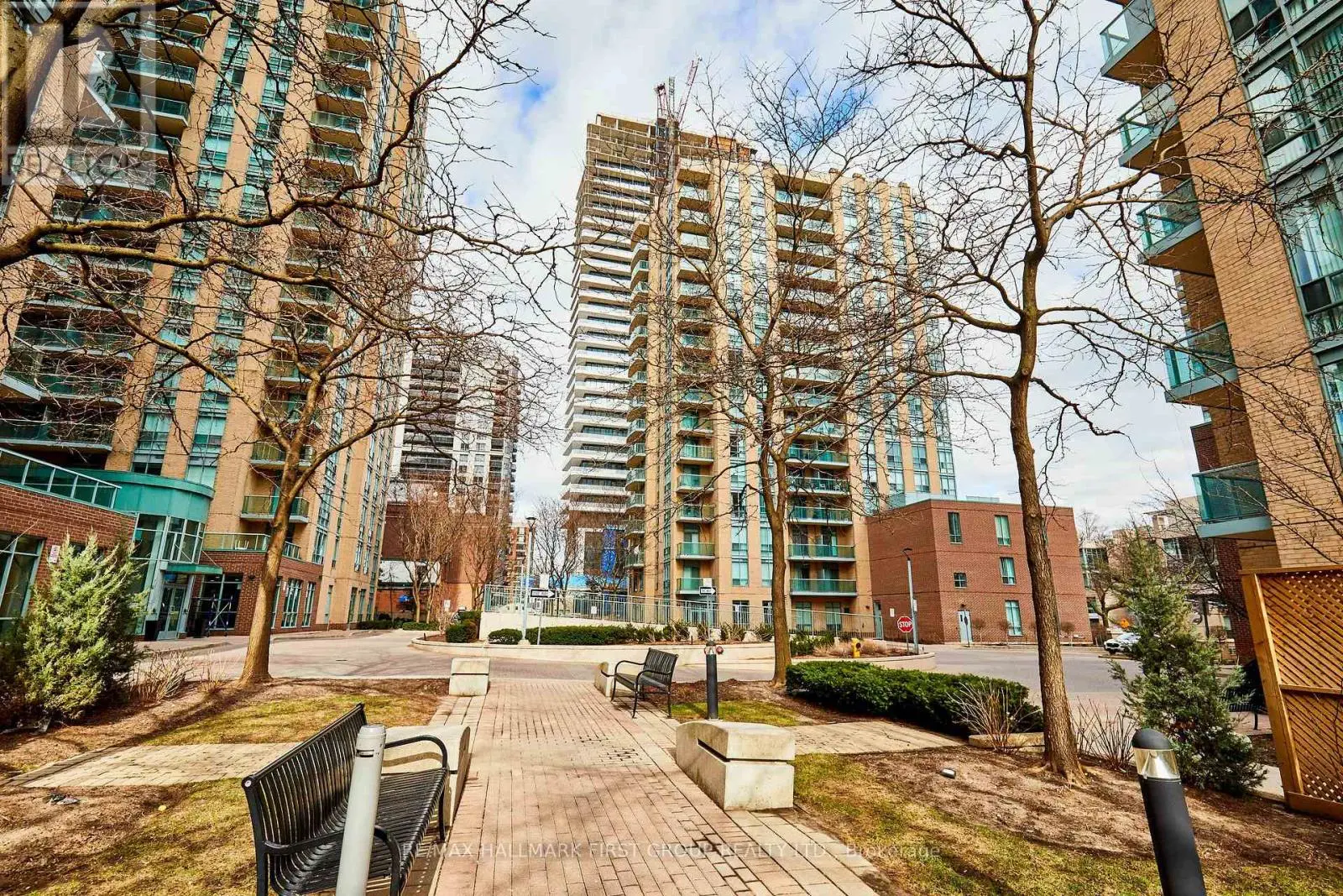 612 - 28 Olive Avenue, Toronto, Ontario  M2N 7E6 - Photo 1 - C12227002