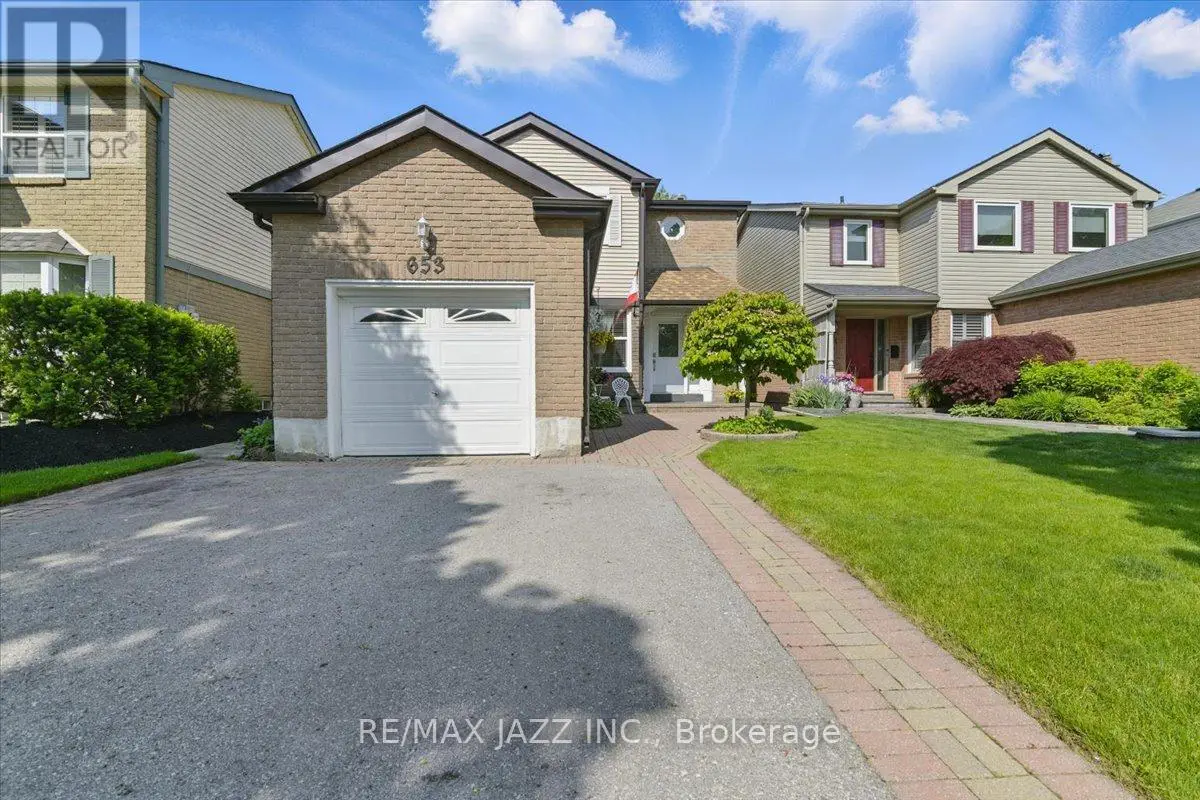 653 Cowan Circle, Pickering, Ontario  L1W 3K6 - Photo 1 - E12214966