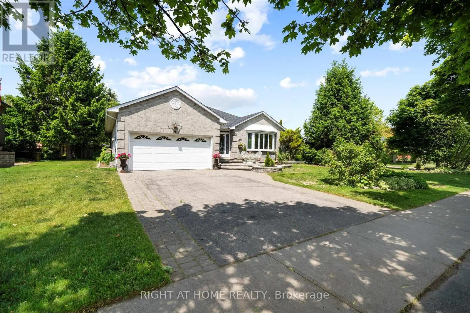 94 Lake Driveway Way W, Ajax, Ontario  L1S 4T2 - Photo 1 - E12228314
