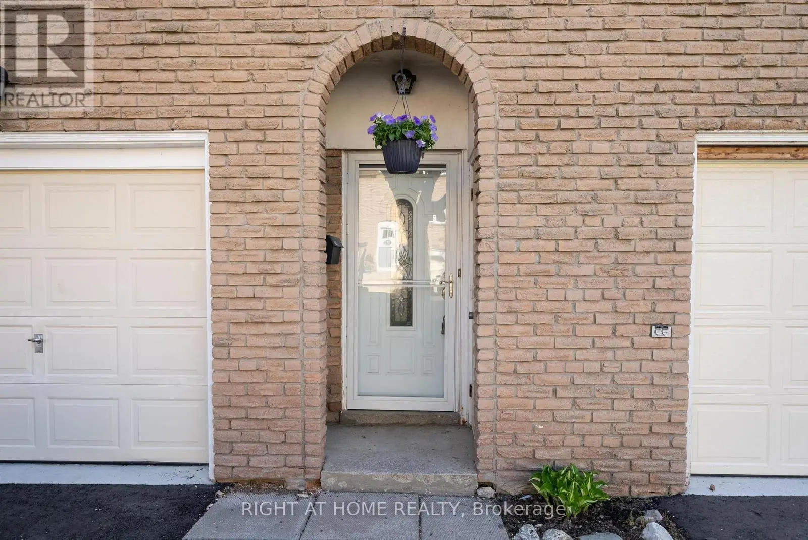 81 - 121 Centennial Road, Toronto, Ontario  M1C 1Z7 - Photo 2 - E12228536
