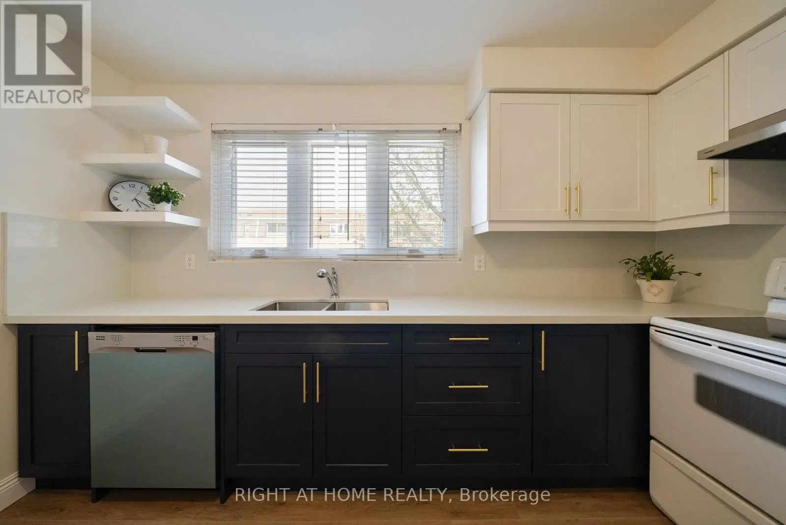 81 - 121 Centennial Road, Toronto, Ontario  M1C 1Z7 - Photo 3 - E12228536