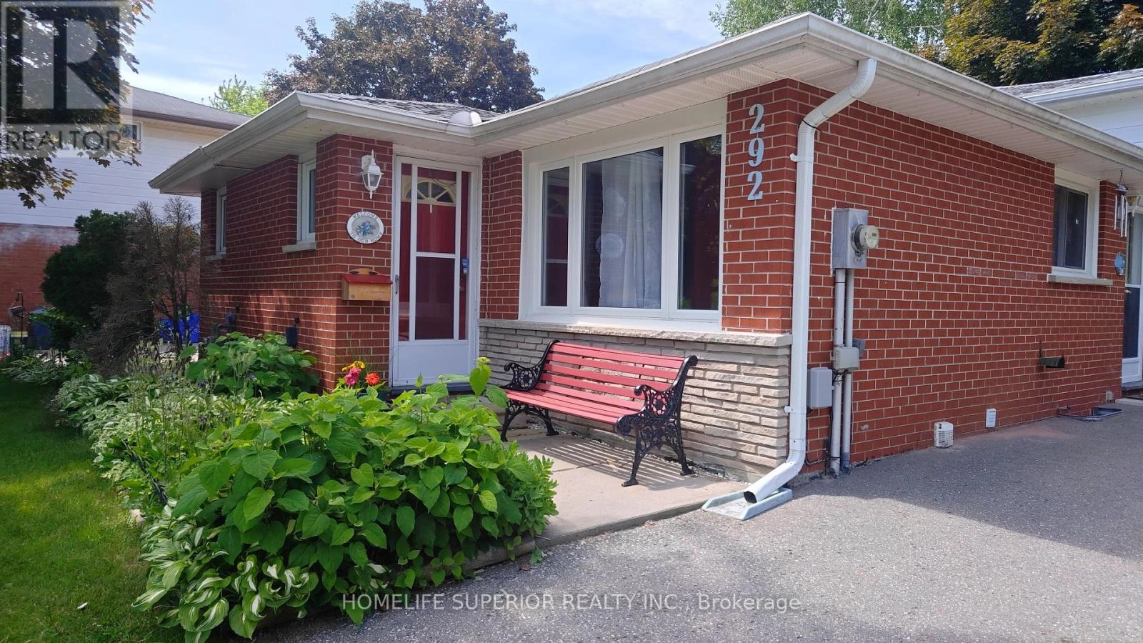 Upper - 292 Brighton Court, Oshawa, Ontario  L1G 6H6 - Photo 2 - E12228584