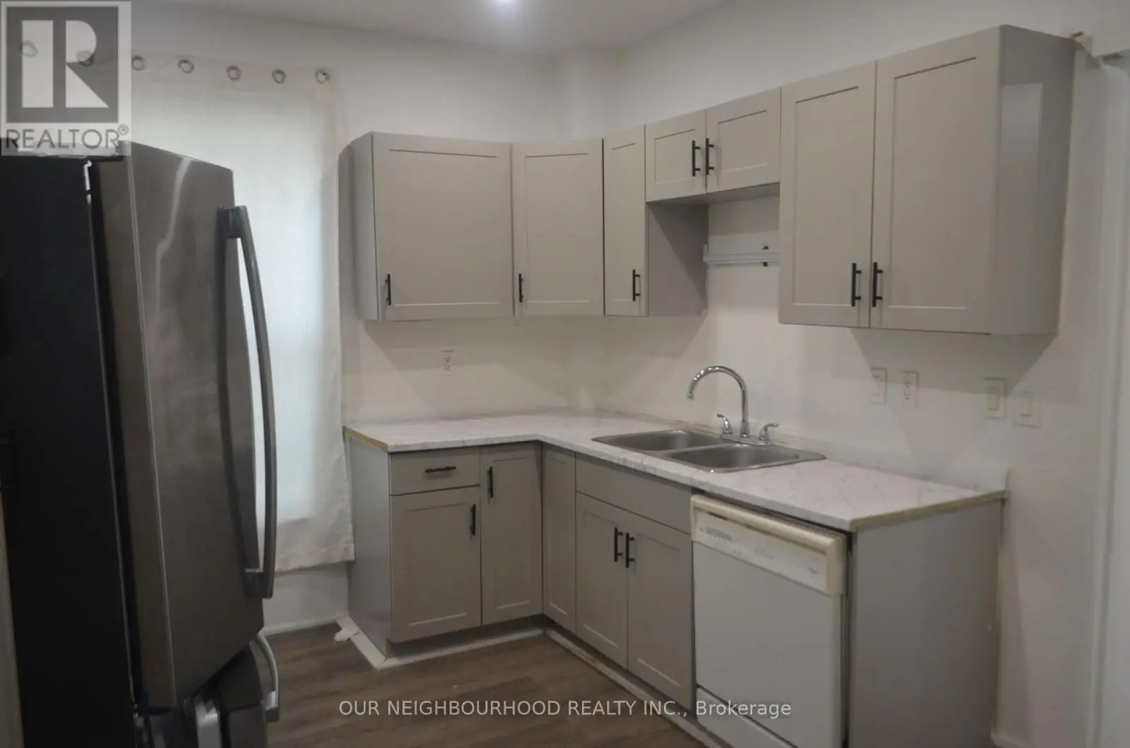 162 Dundas Street E, Belleville, Ontario  K8N 1C8 - Photo 3 - X12228625