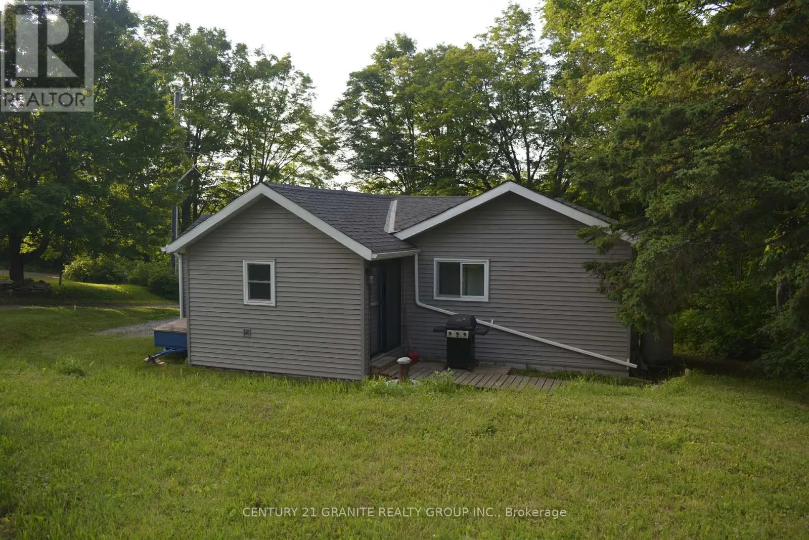 15 Battelle Road N, Bancroft, Ontario  K0L 1C0 - Photo 3 - X12228668