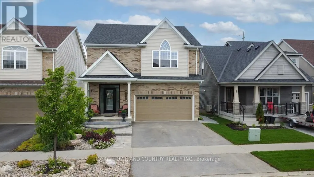10 Silverbrook Avenue, Kawartha Lakes, Ontario  K9V 0L9 - Photo 1 - X12229134