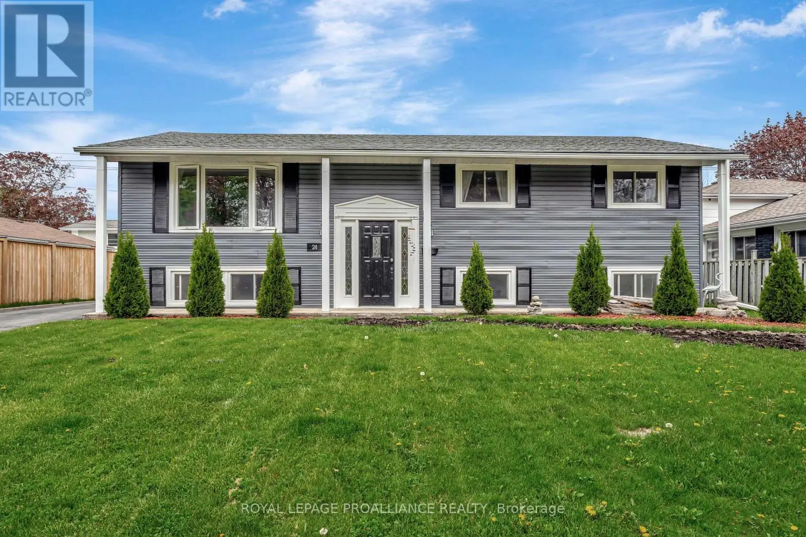 24 Edgeview Drive, Quinte West, Ontario  K8V 3G4 - Photo 2 - X12229194
