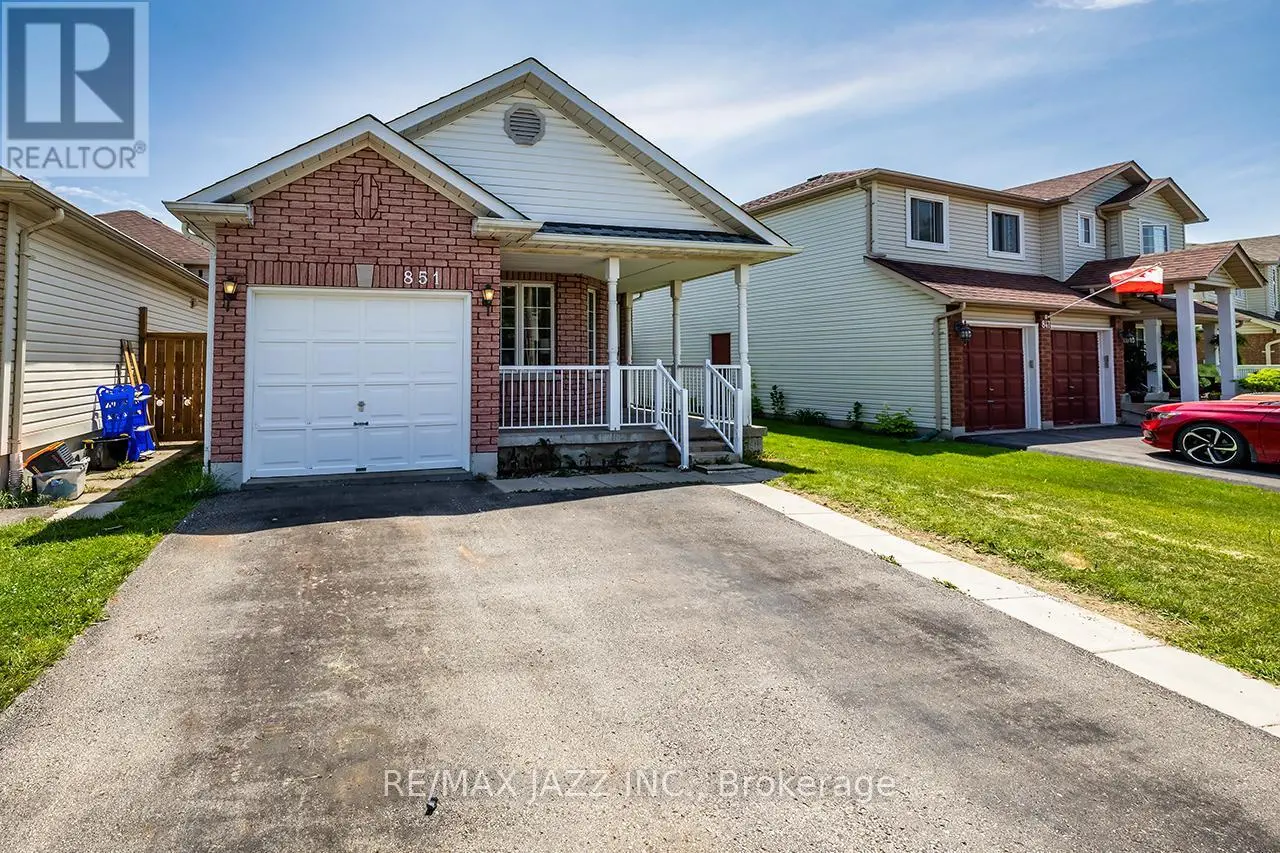 851 Grandview Street N, Oshawa, Ontario  L1K 2E2 - Photo 2 - E12229214
