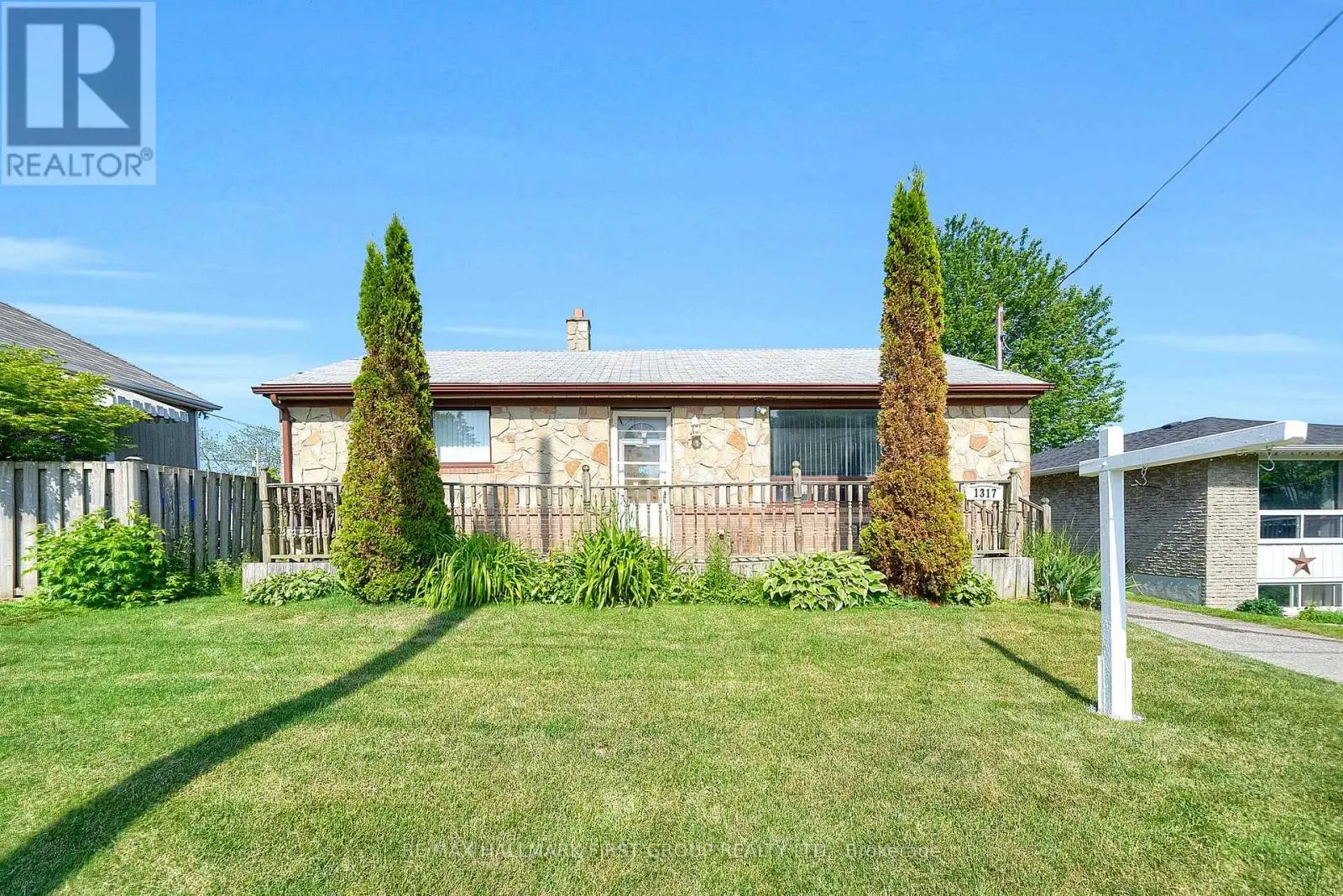 1317 Cedar Street, Oshawa, Ontario  L1J 3S4 - Photo 1 - E12229258