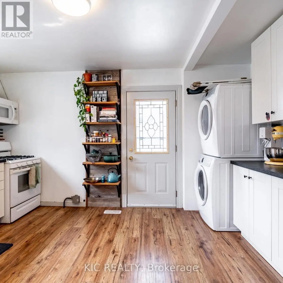 196 Hunter Street E, Peterborough East, Ontario  K9H 1G8 - Photo 3 - X12229227