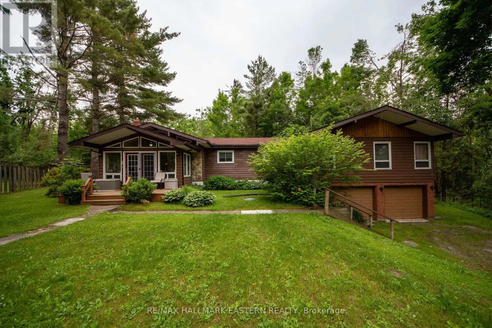 12 Alpine Crescent, Trent Lakes, Ontario  K0M 1A0 - Photo 1 - X12229331