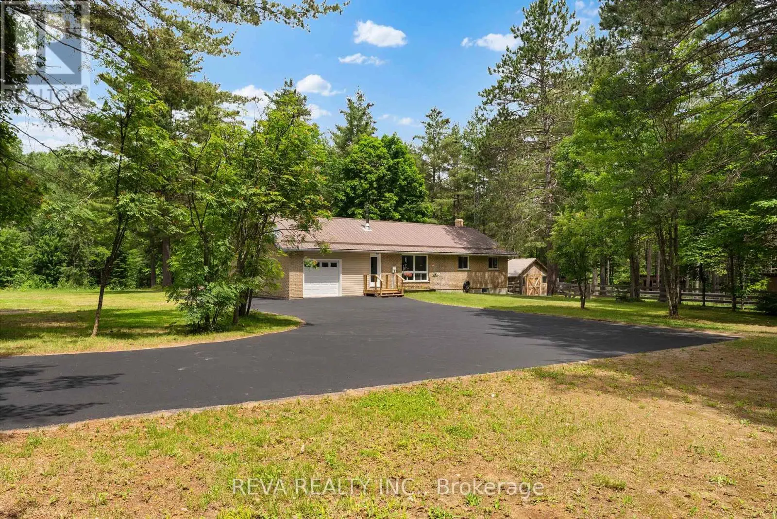 32 Papineau Lake Road, Hastings Highlands, Ontario  K0L 2R0 - Photo 1 - X12229707
