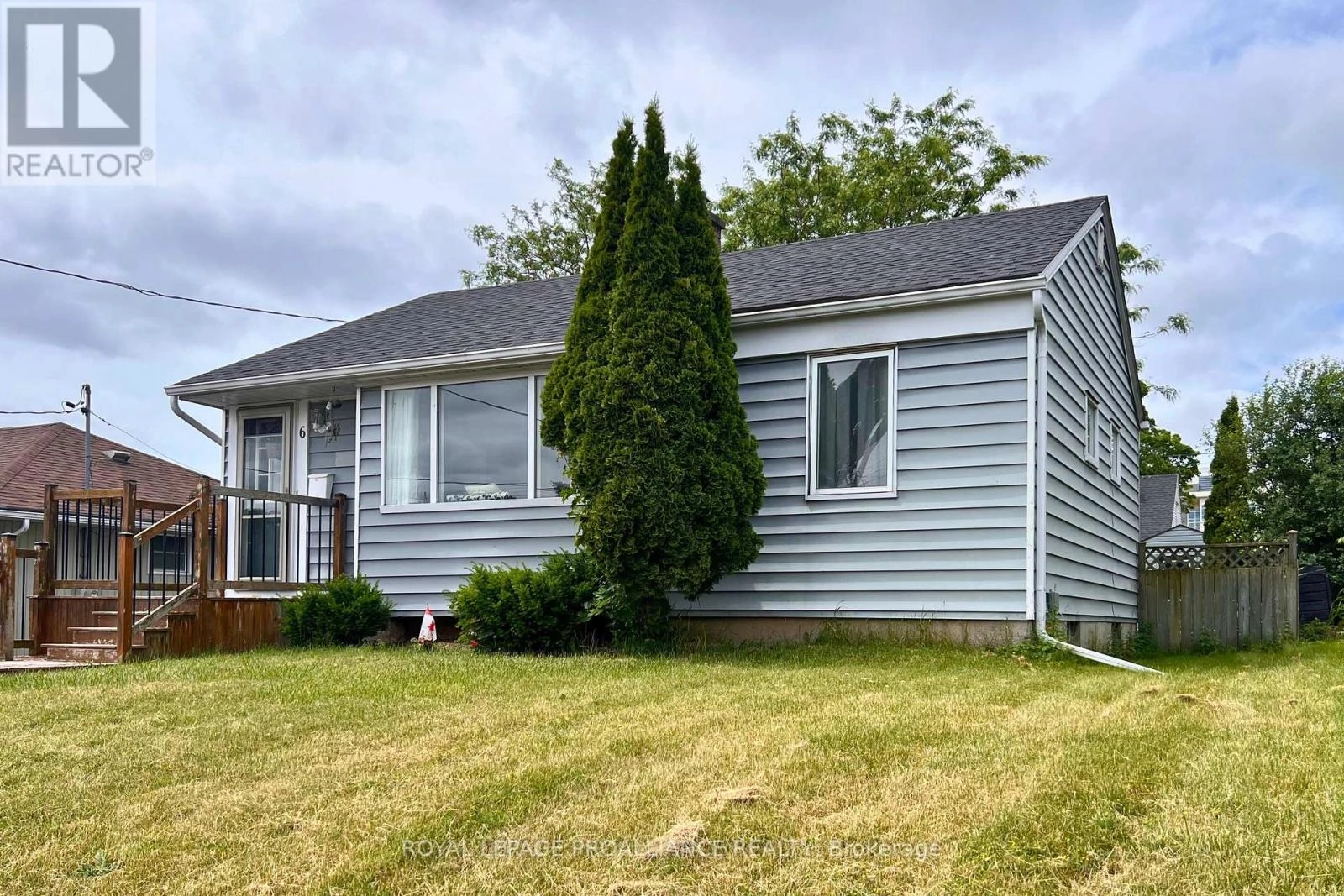 6 Third Street, Belleville, Ontario  K8N 4R8 - Photo 1 - X12229852