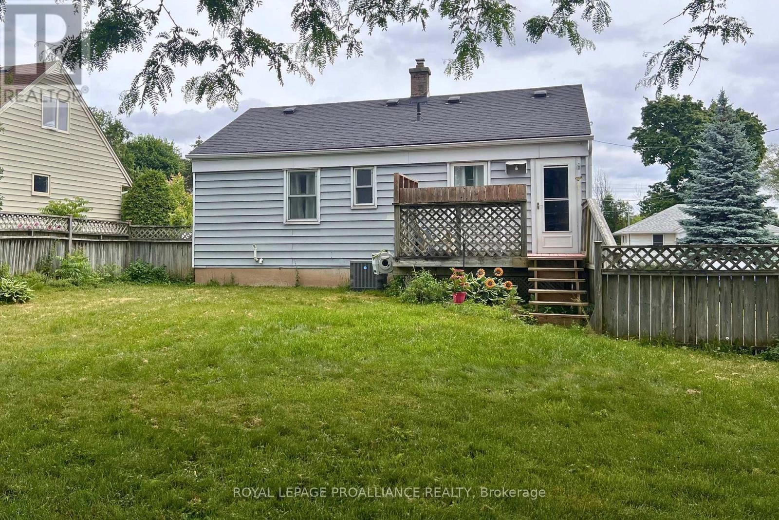 6 Third Street, Belleville, Ontario  K8N 4R8 - Photo 3 - X12229852