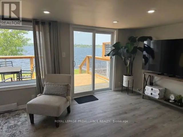 80 Ridley Street, Prince Edward County, Ontario  K8N 4Z1 - Photo 3 - X12230057