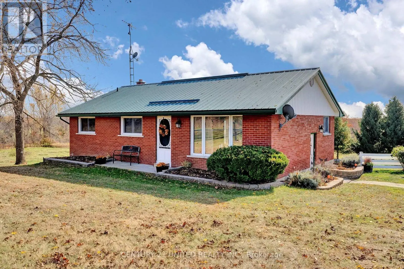 1976 Fish Lake Road, Prince Edward County, Ontario  K0K 1W0 - Photo 2 - X12168602