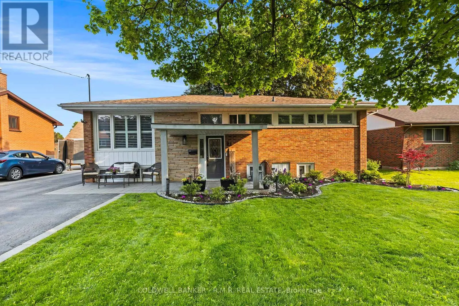21 Parkway Crescent, Clarington, Ontario  L1C 1B9 - Photo 1 - E12230494