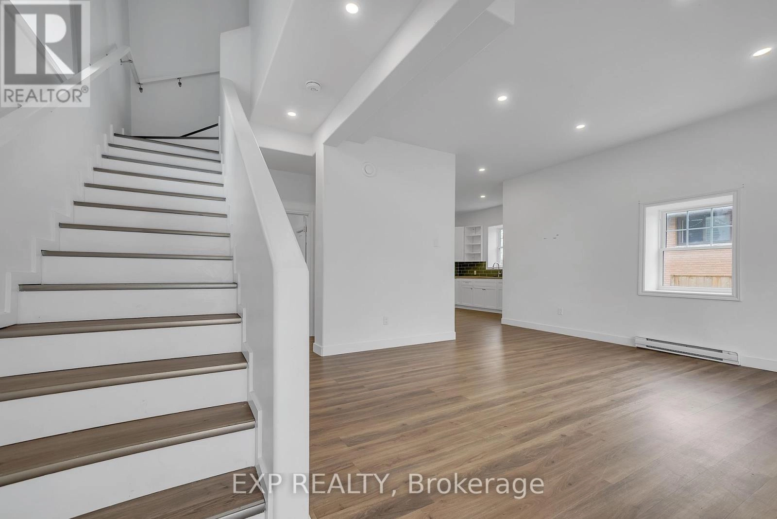 19 Isabel Street, Belleville, Ontario K8P 3N4 - Photo 5 - X12230621