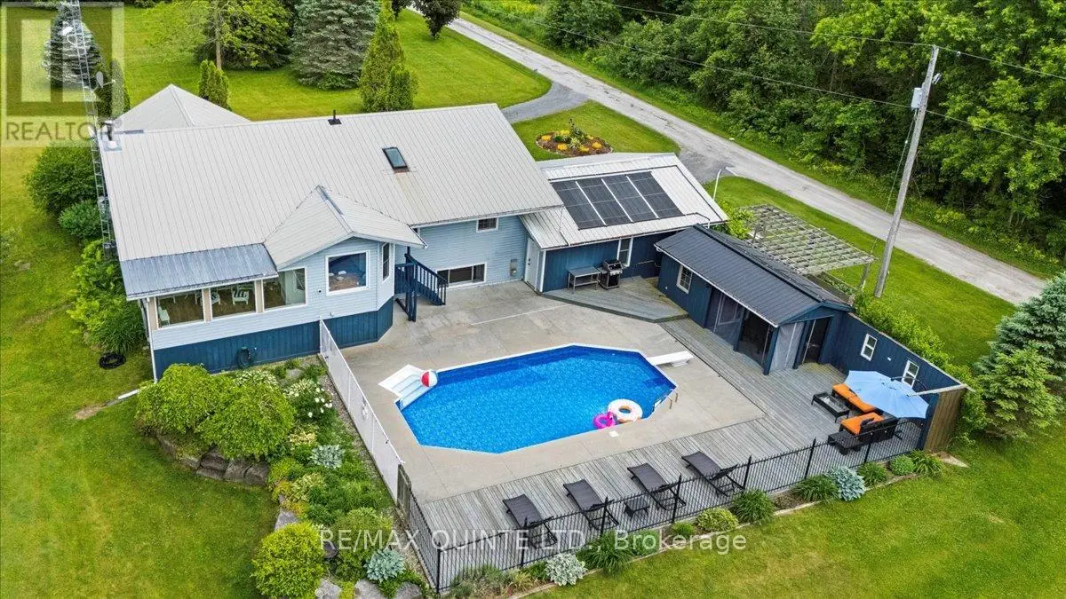 36 Williams Lane, Prince Edward County, Ontario  K0K 2T0 - Photo 1 - X12131051
