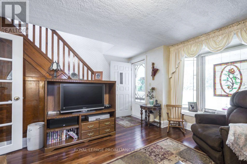 11438 C Loyalist Parkway N, Prince Edward County, Ontario  K0K 2T0 - Photo 16 - X12230686