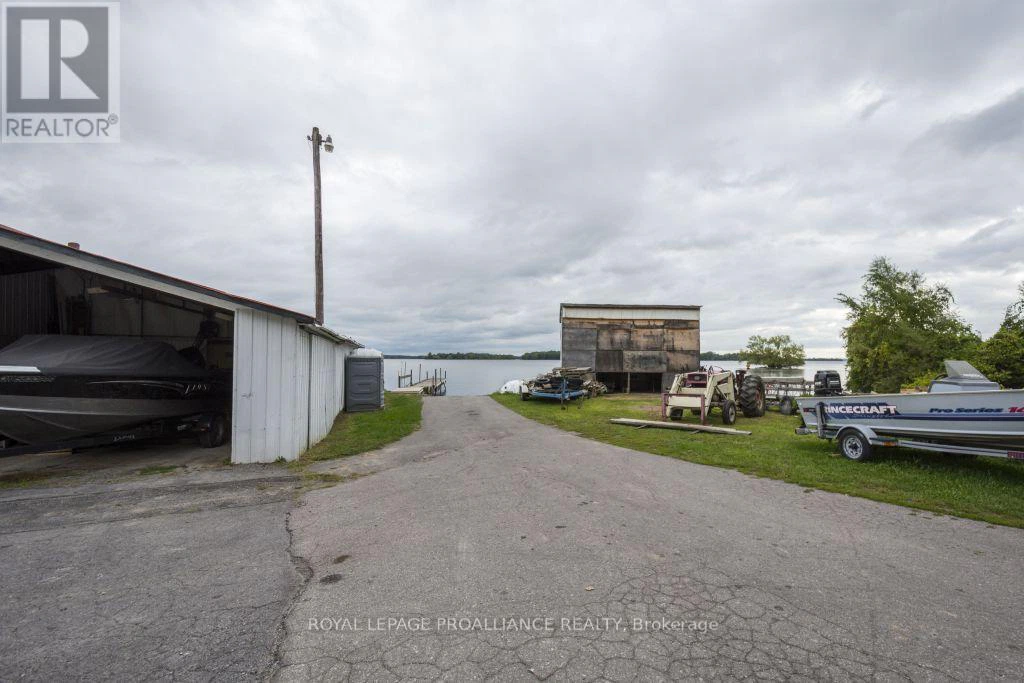 11438 C Loyalist Parkway N, Prince Edward County, Ontario  K0K 2T0 - Photo 33 - X12230686