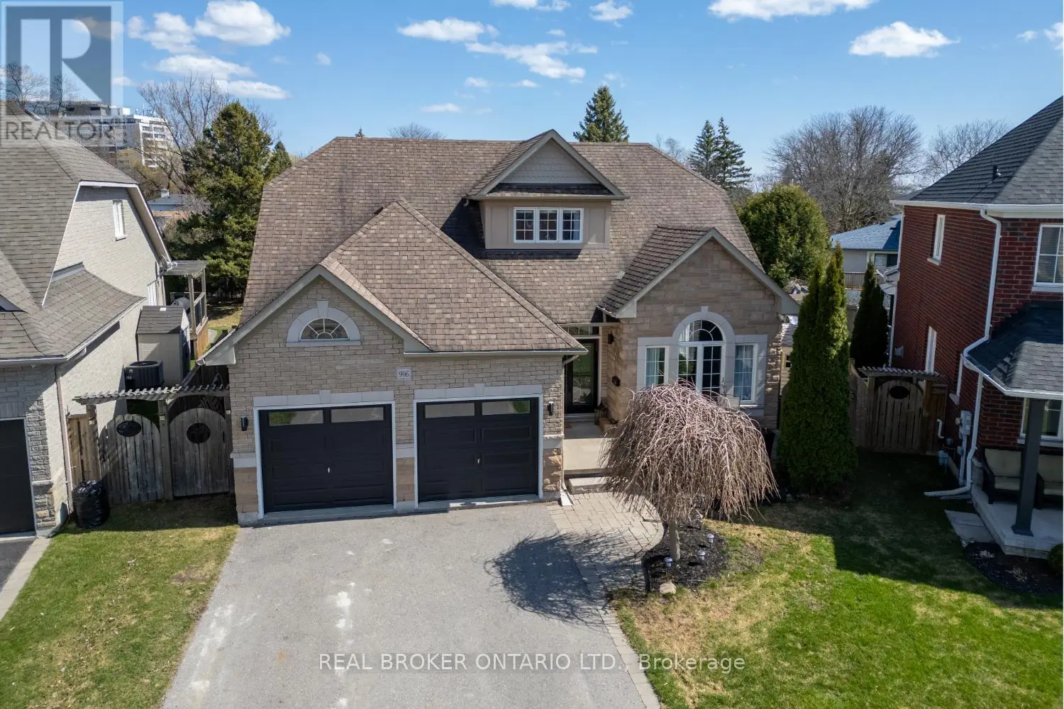 916 Barbados Street, Oshawa, Ontario  L1J 0A5 - Photo 1 - E12231637