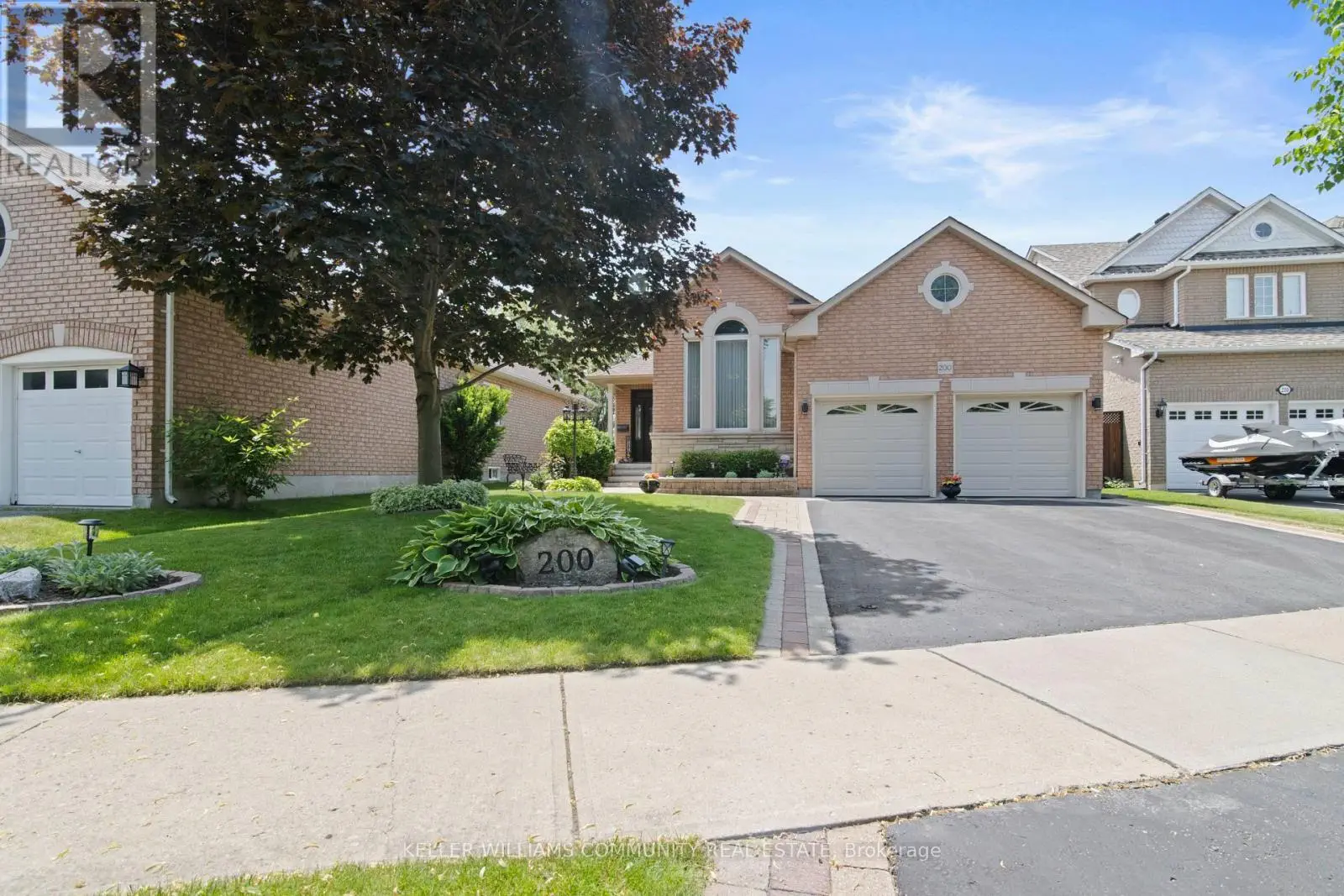 200 Sprucewood Crescent, Clarington, Ontario  L1C 5H3 - Photo 1 - E12231812